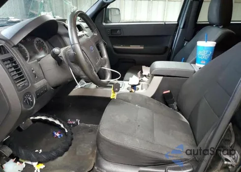 2010 Ford Escape Xlt z USA, uszkodzony, nr VIN 1FMCU9D73AKA86127